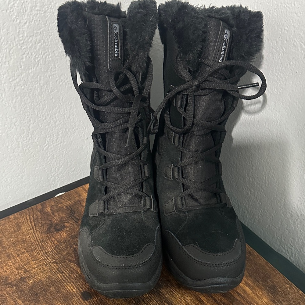 Columbia Women's Black Fur-Lined Winter Boots